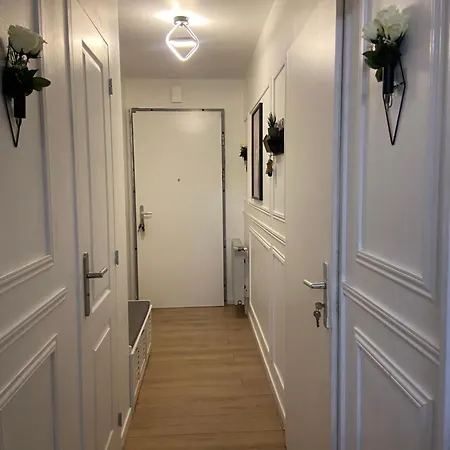 Charmante Maison Avec Jardin Entre Paris Et Aeroport Charles De Gaulle *